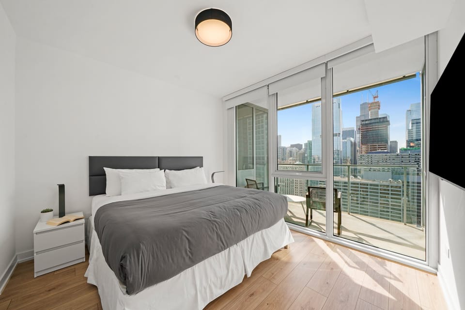 097-369WestGrandAvenue-Chicago-IL-60654-SMALL