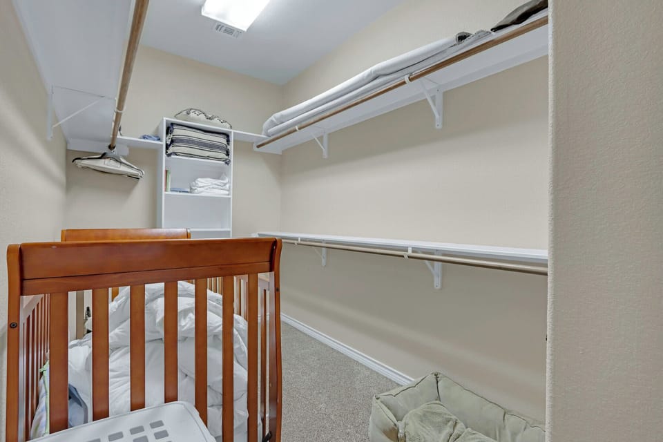 Spacious closet in bedroom 1.