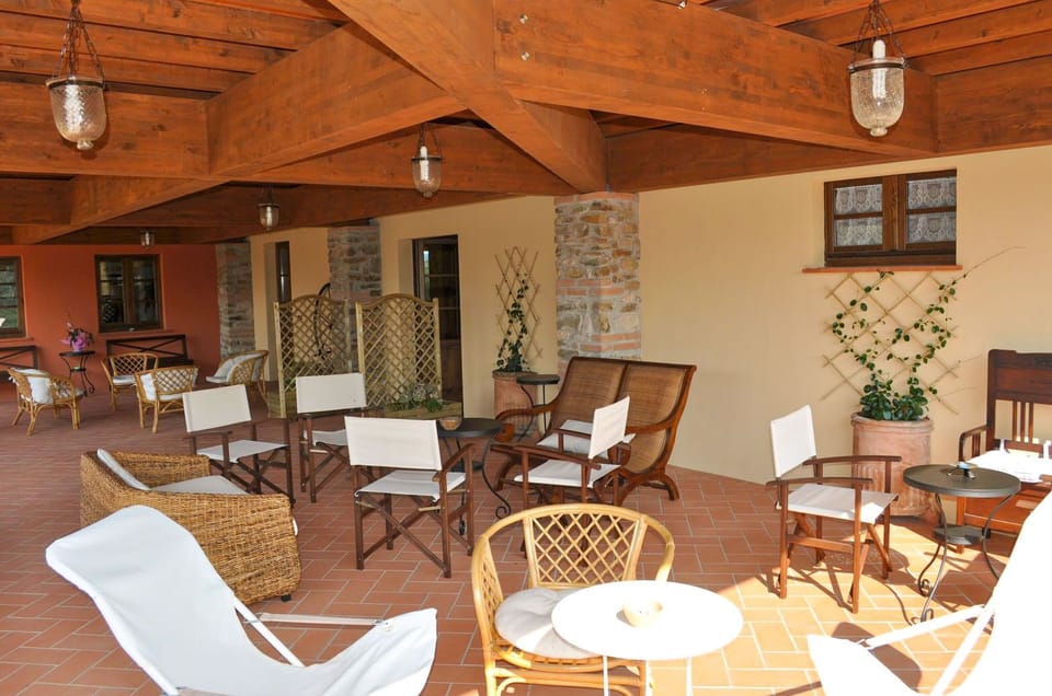 Common area - portico