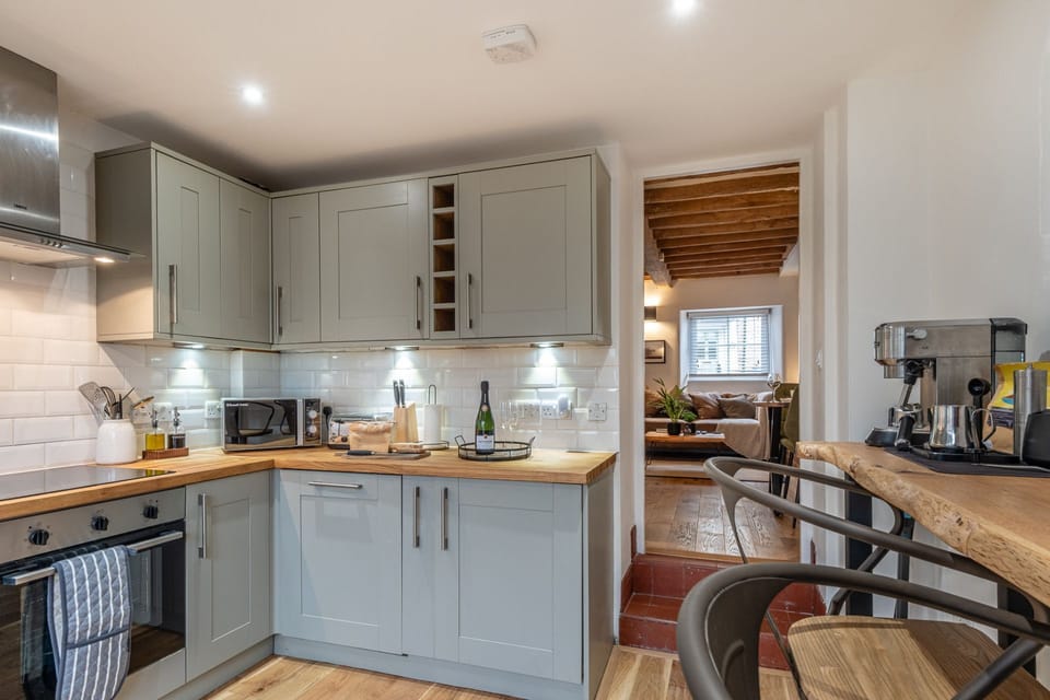 The Snug Kitchen - StayCotswold