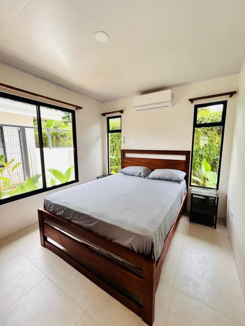 Room 3: queen bed, a/c and closet