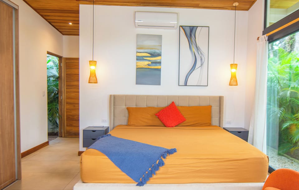 Master bedroom (1)