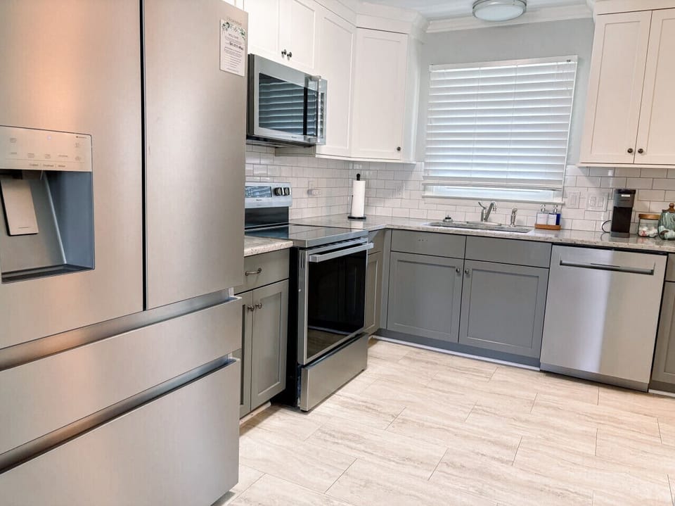 Full kitchen equipped with everything needed to cook a full meal!
