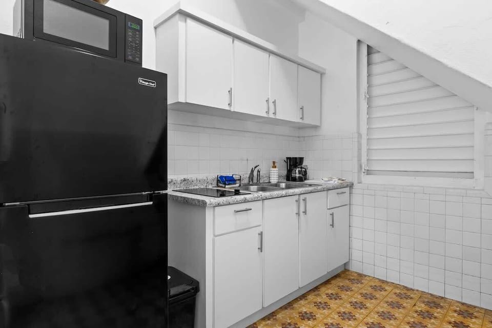 Complete with state-of-the-art appliances and all the tools you need to whip up a delicious meal.