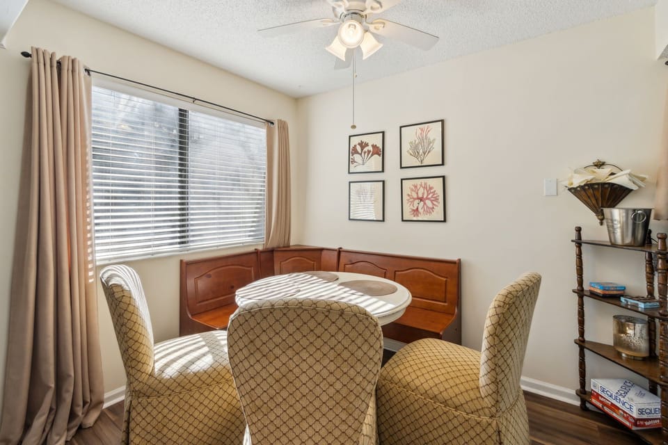 2893 Forest Ridge Dr - Dining Area 1