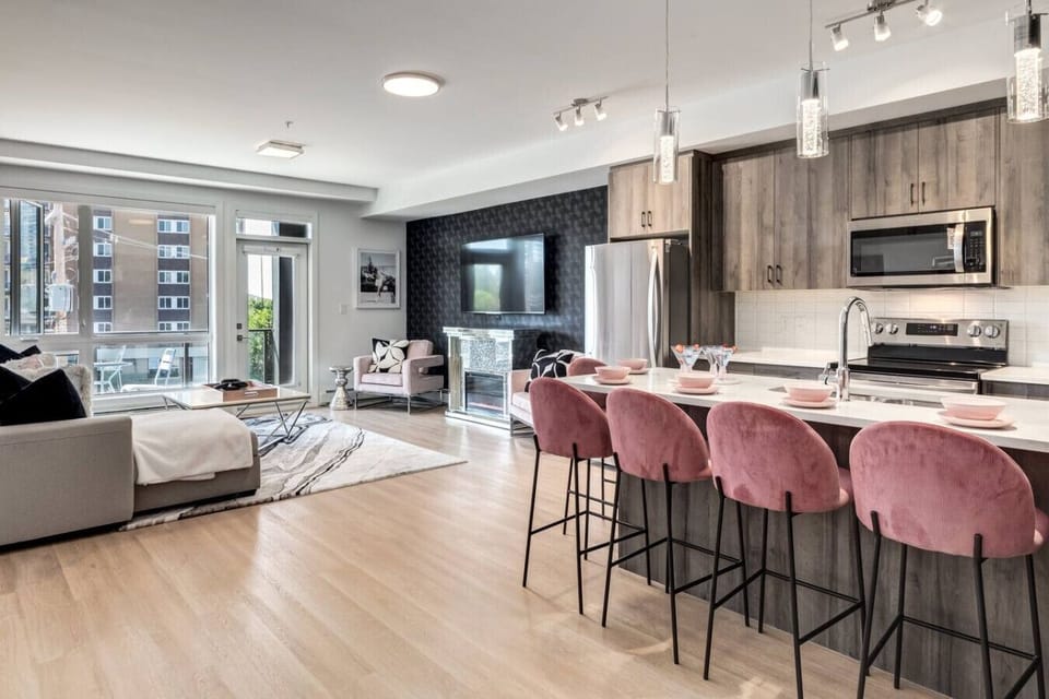 Open concept unit, perfect for any getaway.