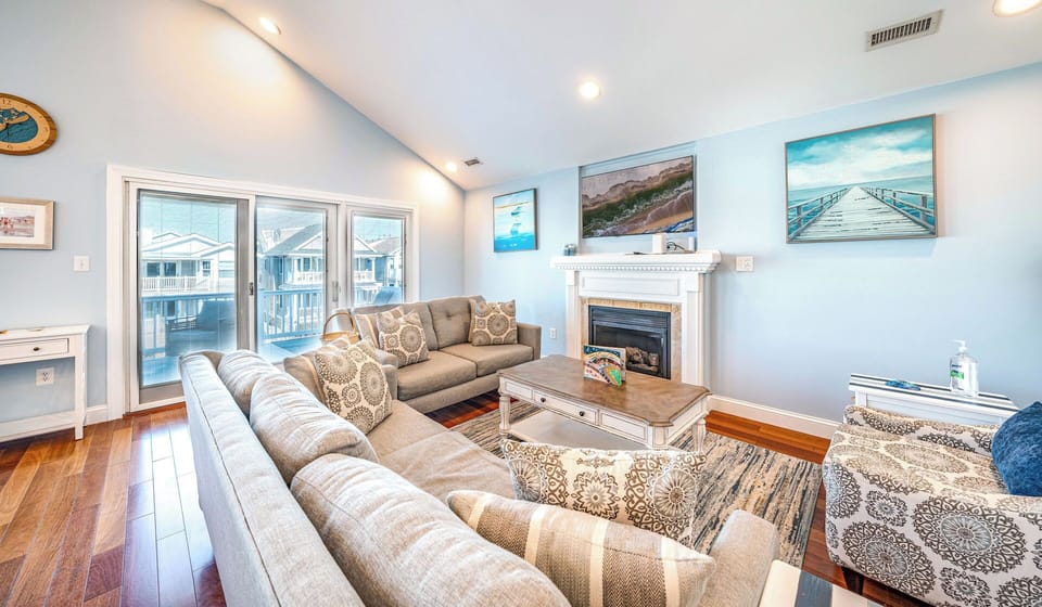 Living room area with fireplace
