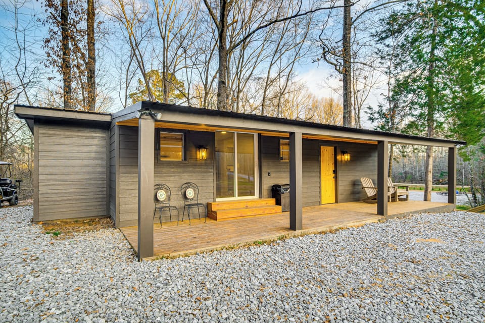 Main Cabin Exterior