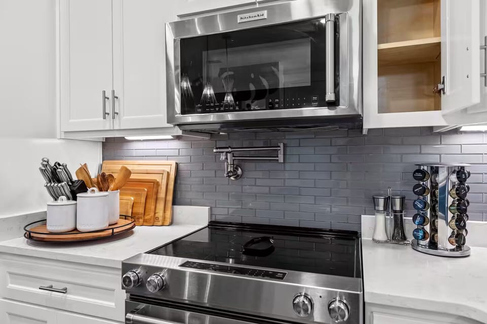 A fully equipped kitchen perfect for bonding and cooking with your loved ones.