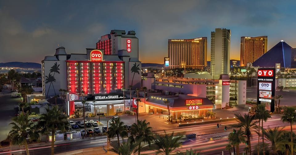 OYO Las Vegas Exterior