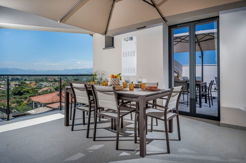 Balcony / Terrace / Patio, Outdoor