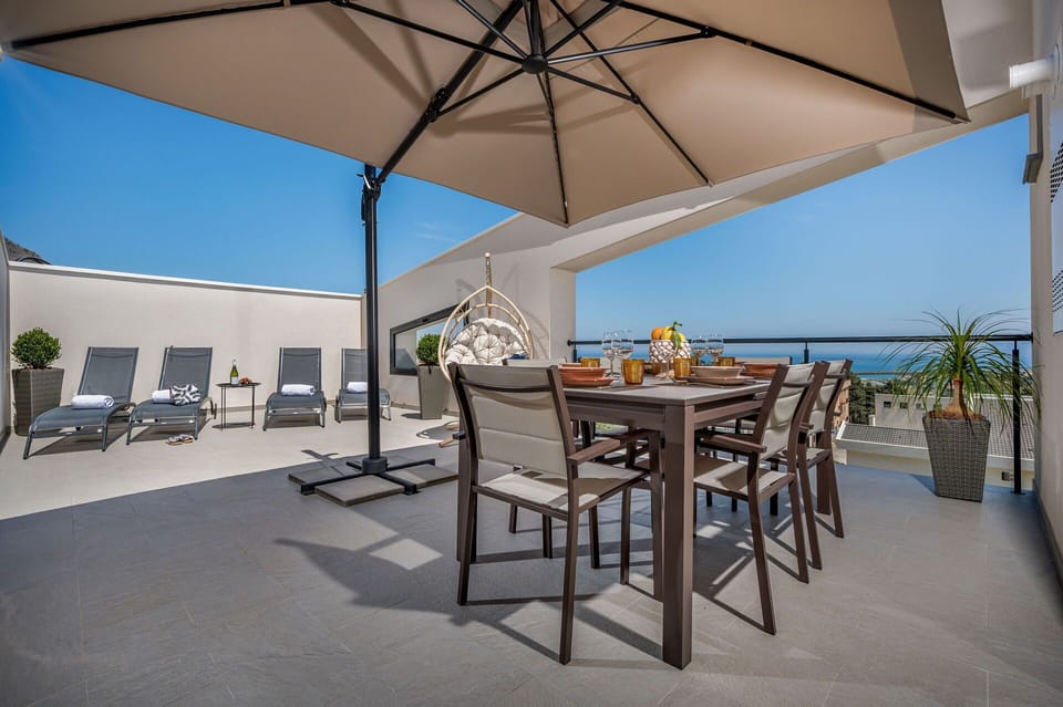 Balcony / Terrace / Patio, Outdoor