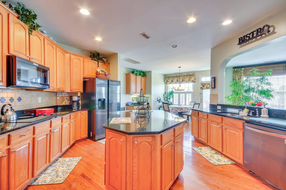 Well-Equipped Kitchen | 2-Story Home | Free WiFi | Central A/C & Heating