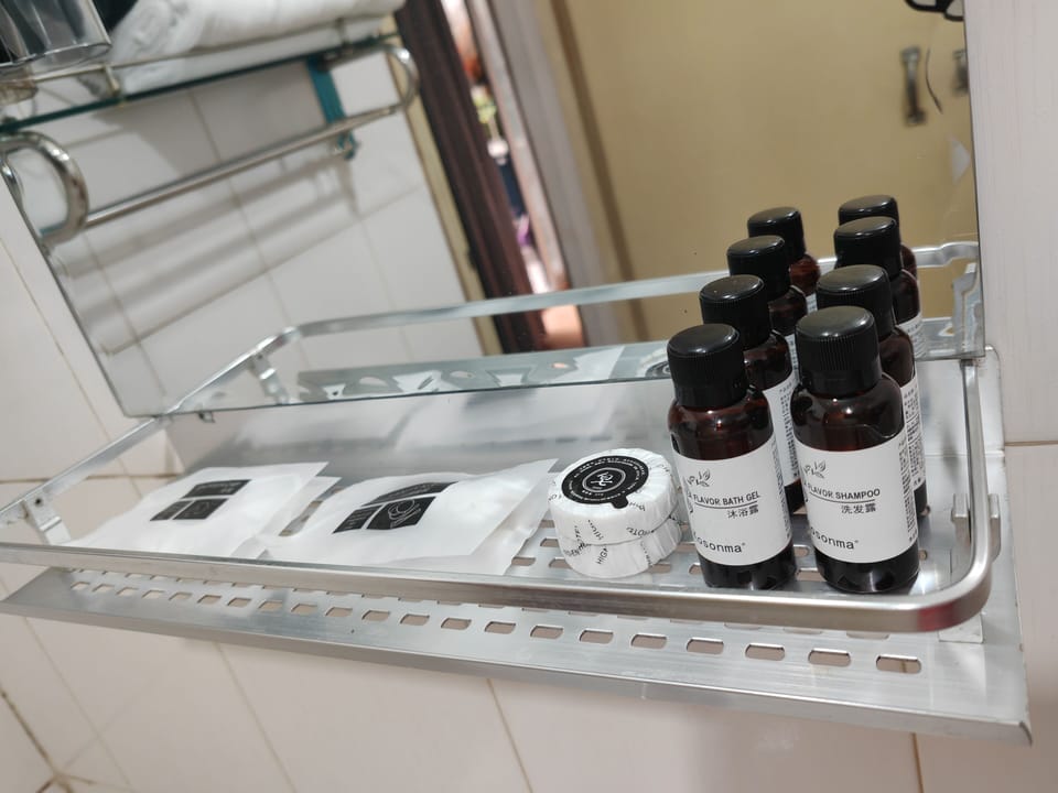 Bathroom amenities
