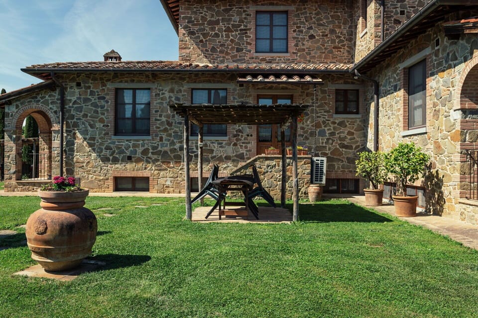 Home, Estate, Cottage, Farmhouse, Garden, Yard, Villa, Hacienda, Lawn, Backyard