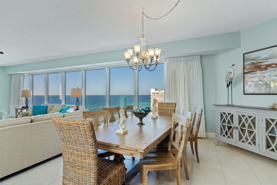 Dine in comfort as you enjoy views of the Emerald Waters