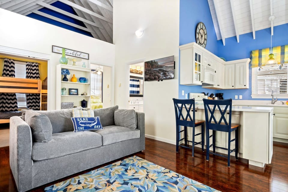 Charming cottage kitchen with seating for 2
