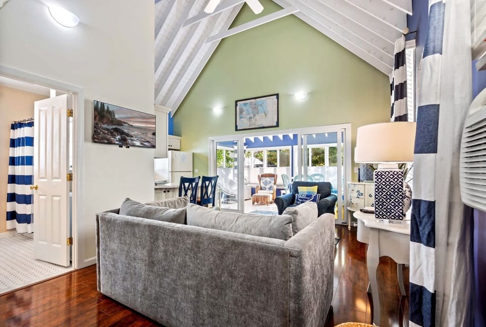 Cottage at Captain's Cottage!