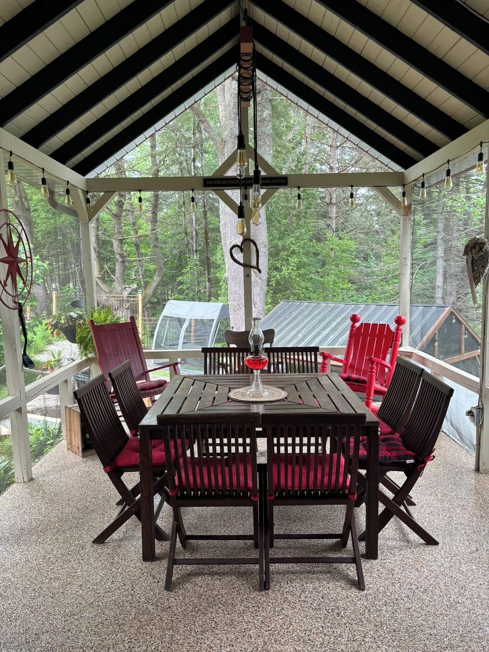 Outdoor dining