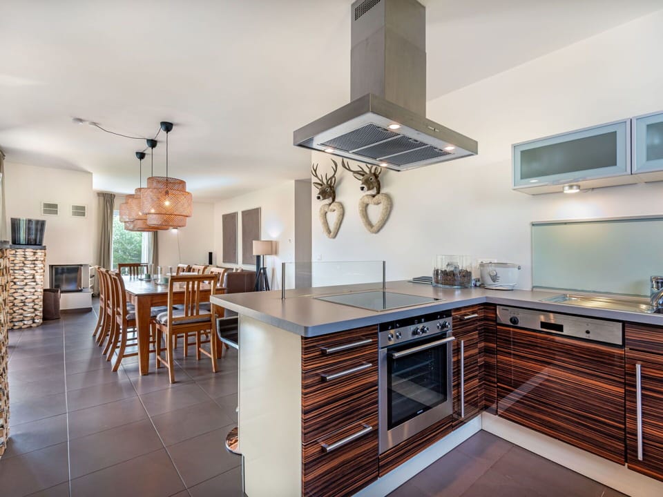 Furniture, Interior Design, Countertop, Kitchen, Flooring, Cabinetry, Wood, Ceiling, Floor, Home
