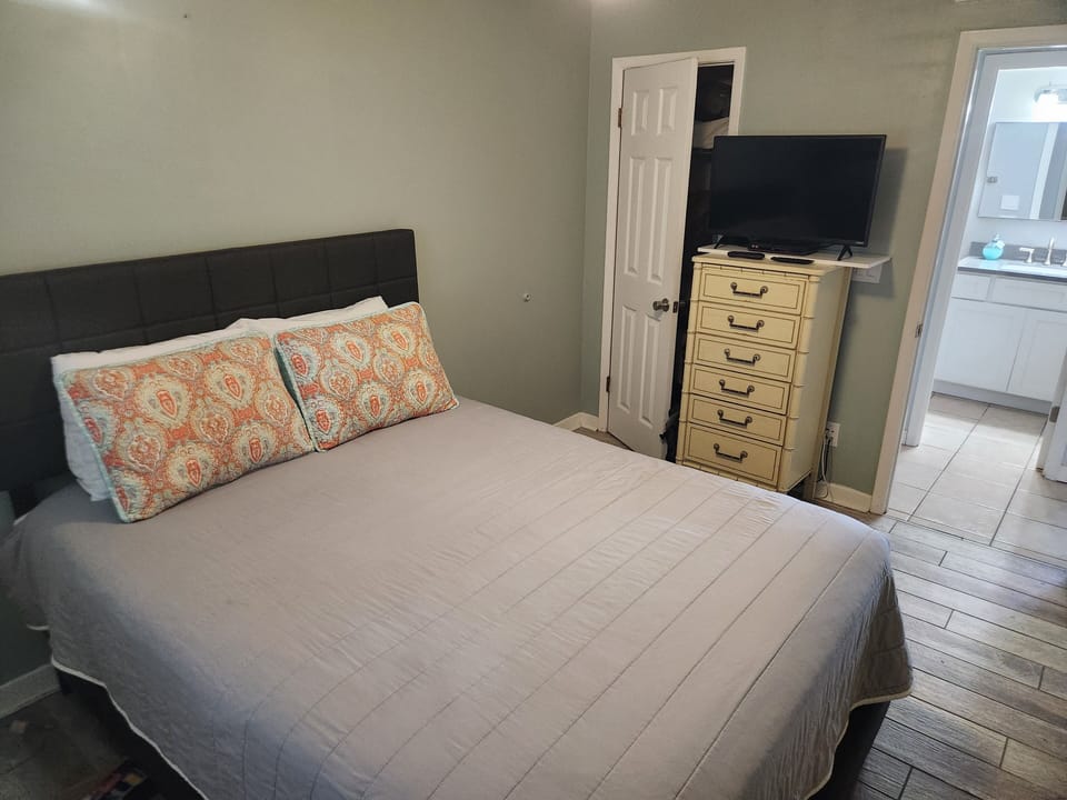 Second bedroom
