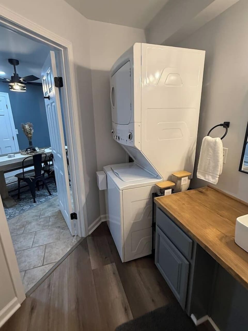 Bathroom 1/laundry room