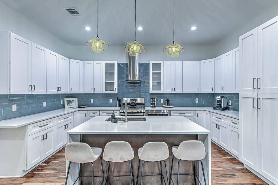 Meals will be made easy on the full kitchen 