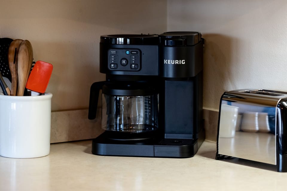 Fully stocked kitchen - Keurig Duo available during your stay (Duo's make k-cups and drip coffee)