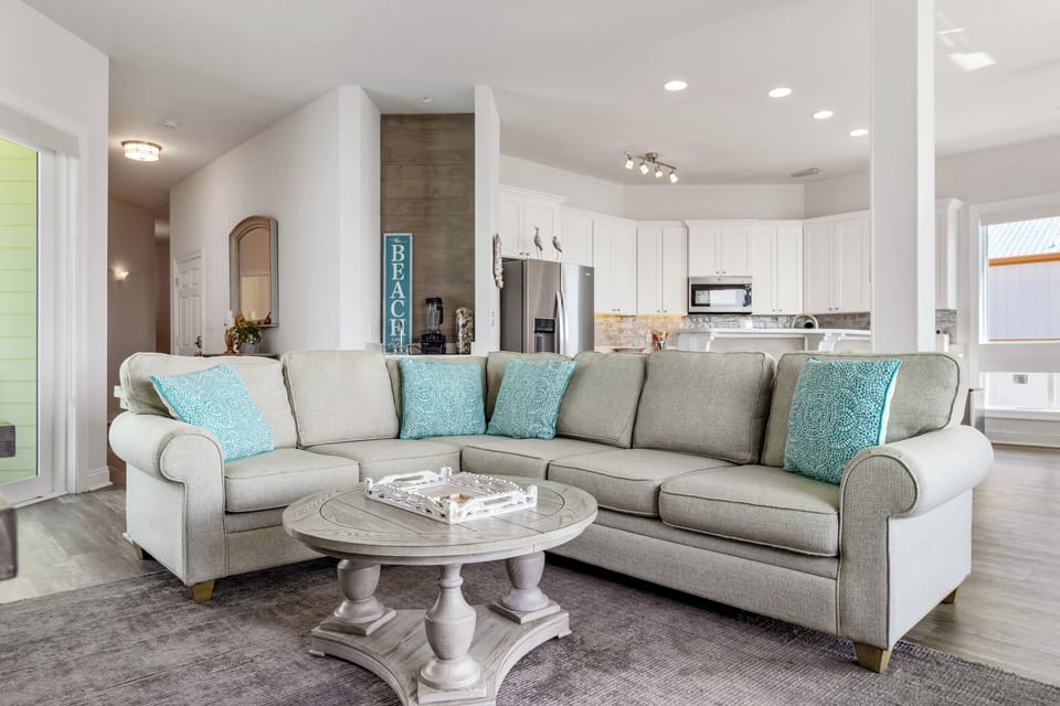 Living Area - Floor 1