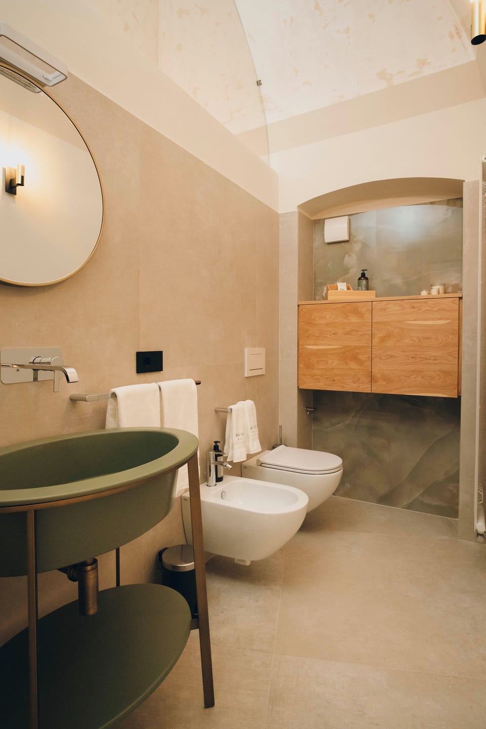 Suite 8 (4)