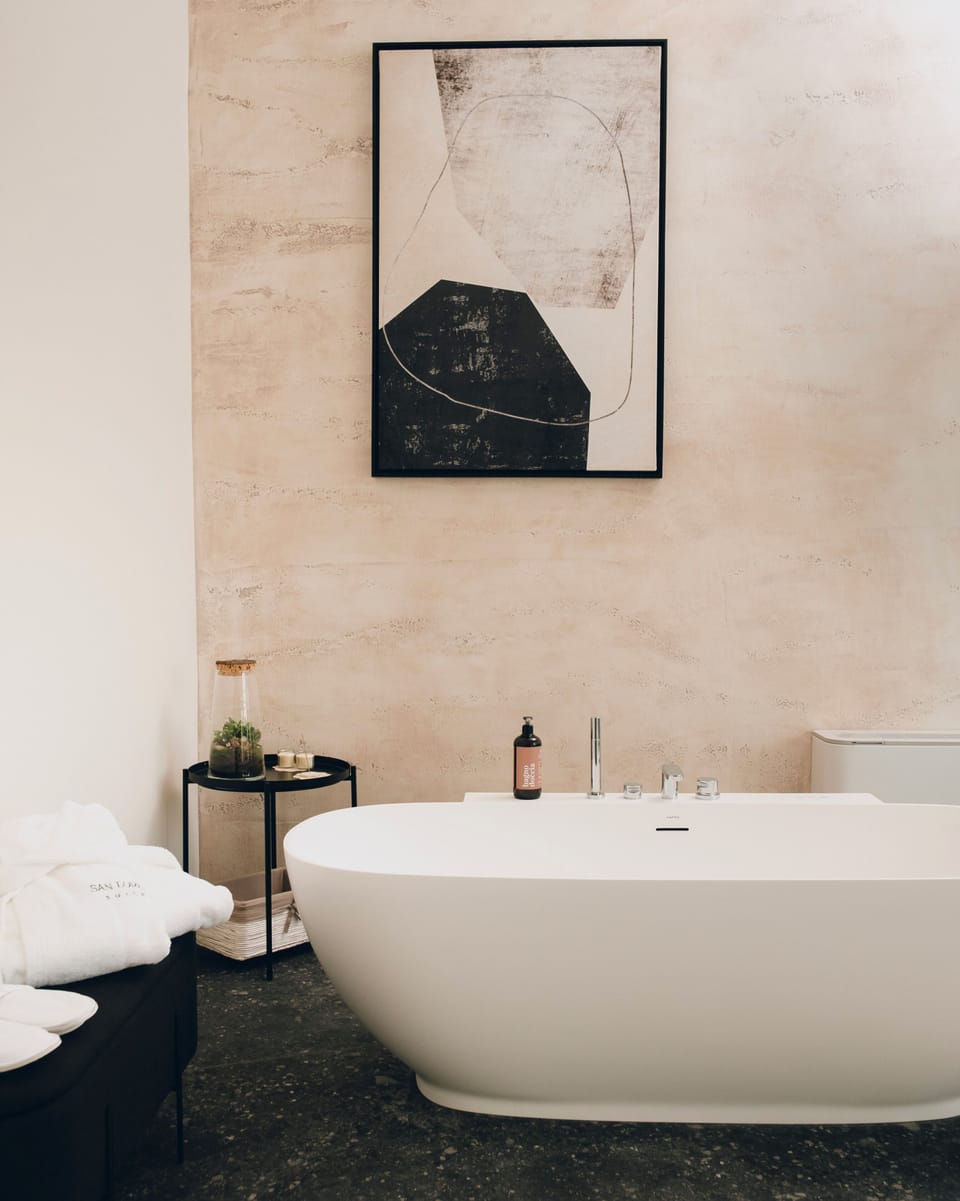 Suite 8 (5)