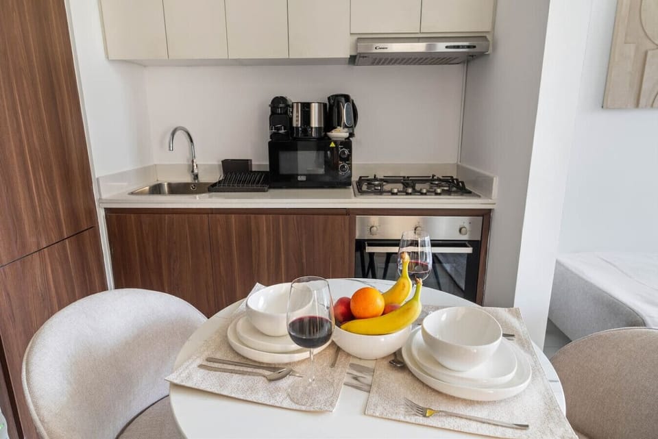 Dining Nook: Enjoy a delightful meal in this bright and modern space with stylish touches!
