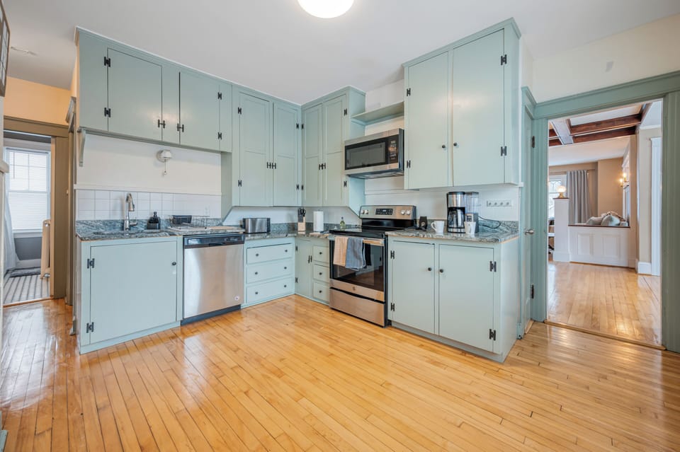 Fully-equipped kitchen