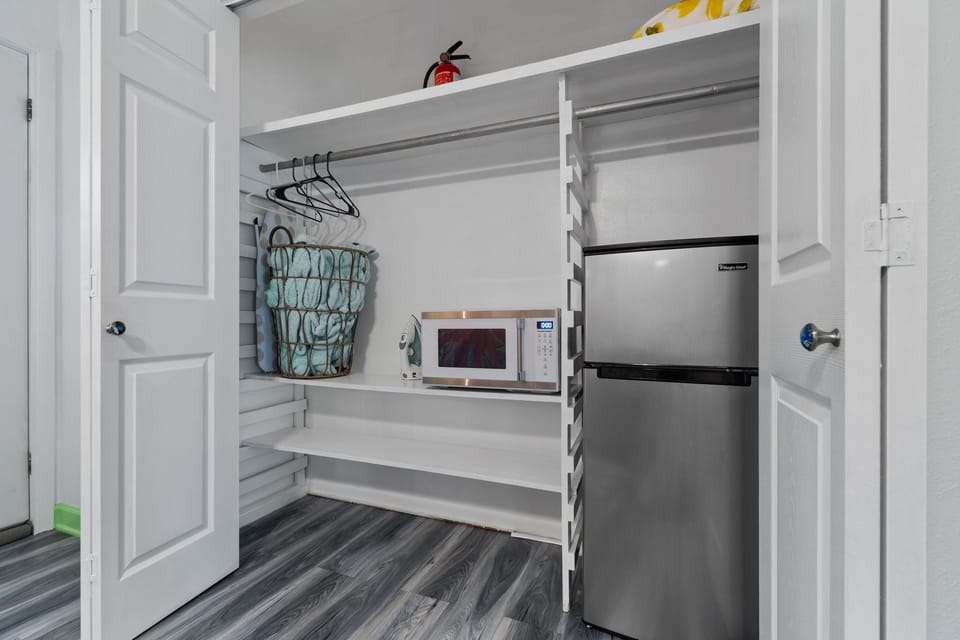 a microwave and mini fridge to use at your disposal