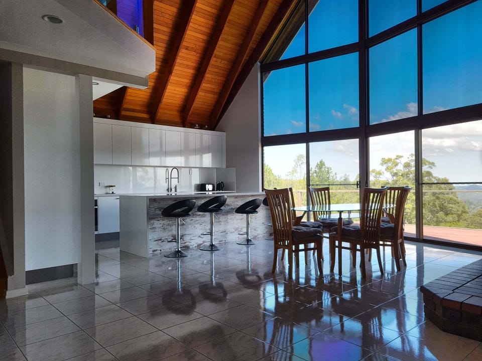 Chalet-kitchen (2)