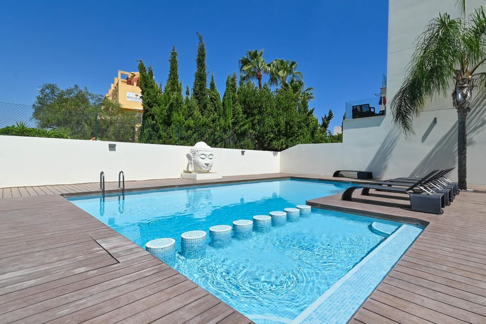 Communal swimming pool