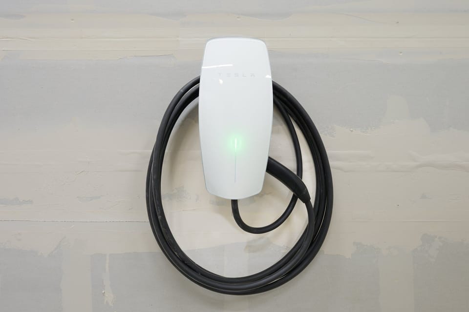 EV Charger - Universal Wall Connector (compatible with both NACS and J1772 plugs)
