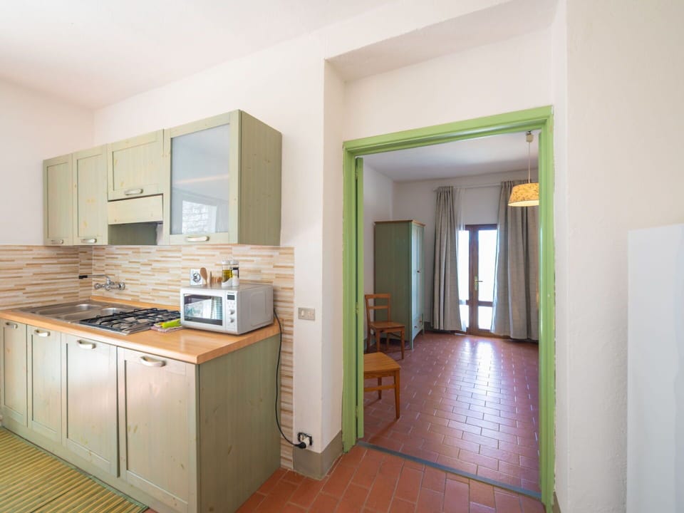 Interior Design, Flooring, Wood, Floor, Furniture, Kitchen, Ceiling, Room, Kitchen Appliance, Countertop