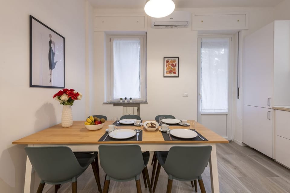 Caracciolo, 28 – Apartment in an ideal location Apartment in Milan