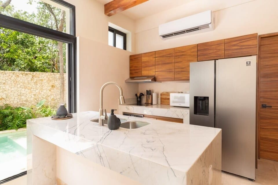Fully equipped kitchen