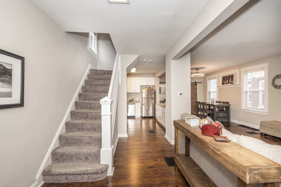 A bright, cheerful entryway will welcome you home