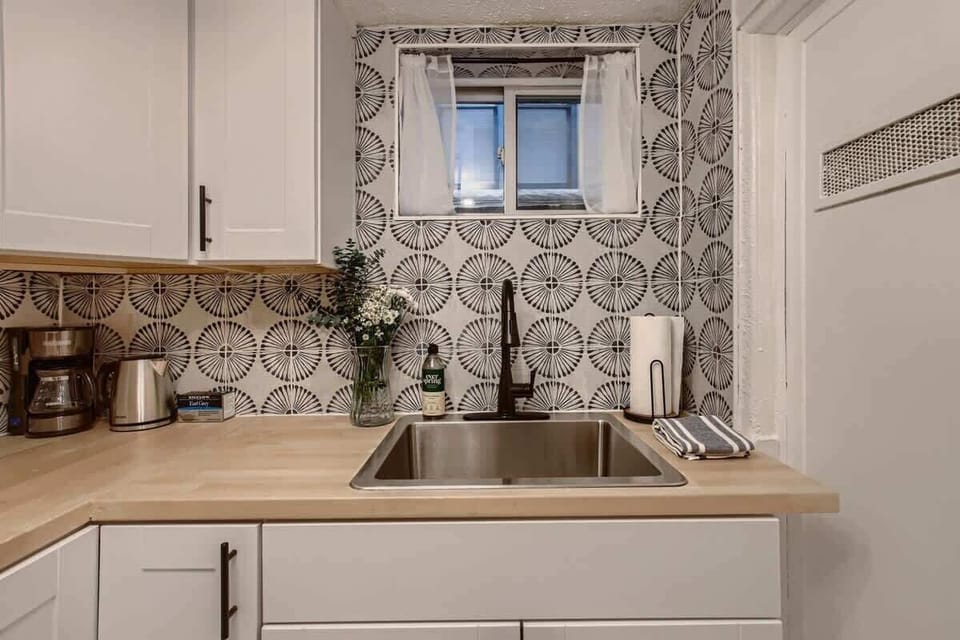 Large sink to enjoy