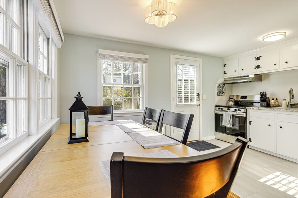 Kitchen | Dining Area | Coffee Maker