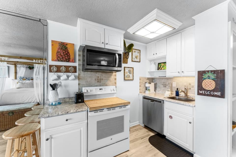 Kitchen, microwave, stove, dishwasher