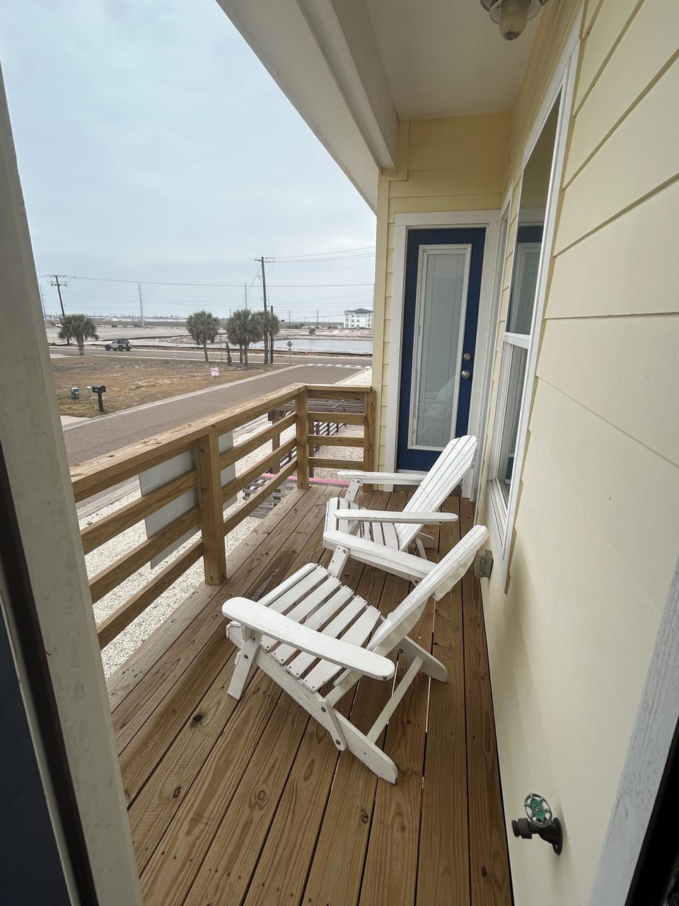 Back balcony asseessable. from 3 bedrooms (1, 2 &. 3)