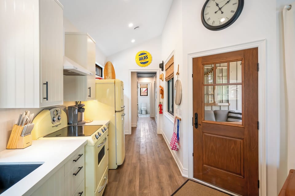 entryway into kitchen, retro decor and appliances 