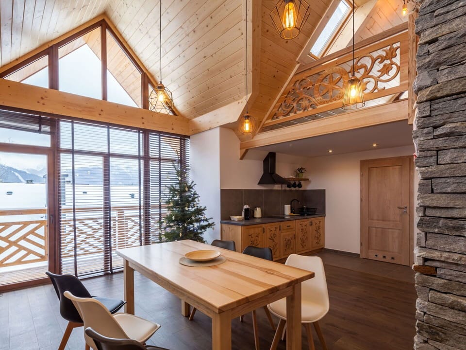 Table, Furniture, Property, Chair, Wood, Building, Interior Design, Architecture, Beam, Floor