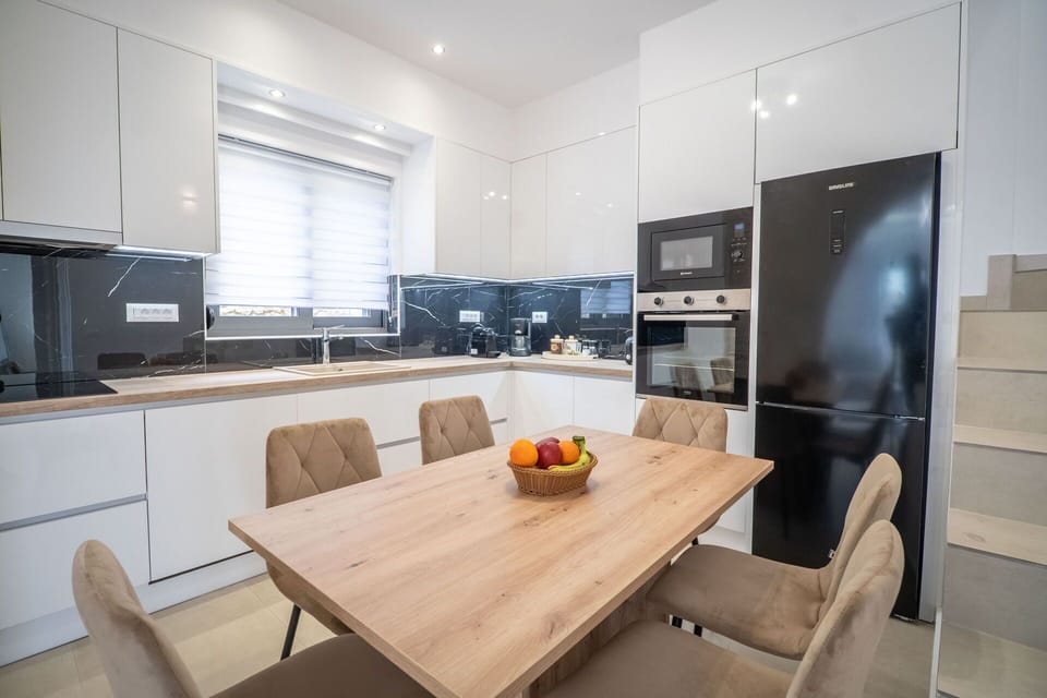 Dining Room, Kitchen