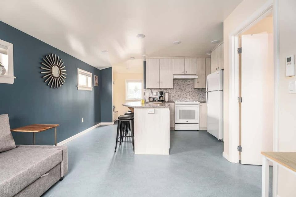#StayInMyDistrict #Boise #EastEnd #SpudNest #BookDirect