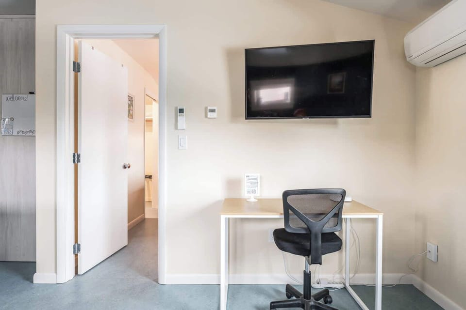 #StayInMyDistrict #Boise #EastEnd #SpudNest #BookDirect